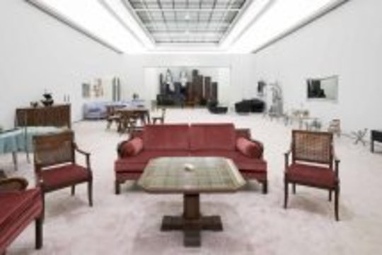 Henrike Naumann, »Ruinenwert«, 2019, Ausstellungsansicht, München, Haus der Kunst, 2019. Foto: Ulrich Gebert; courtesy of the artist and KOW Berlin