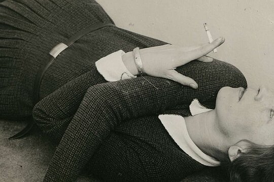 Grit Kallin-Fischer, Selbstporträt mit Zigarette, Detail, um 1928, Bauhaus-Archiv Berlin © Bauhaus-Archiv Berlin