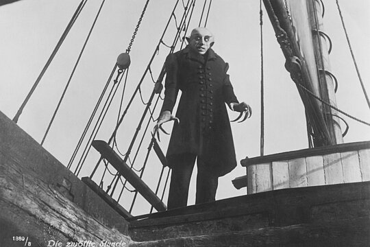 Friedrich Wilhelm Murnau, Nosferatu (Filmstill), 1922 © Deutsche Kinemathek
